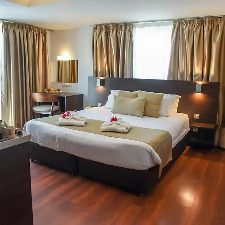 Hotel Ibis Styles Larnaca 2*