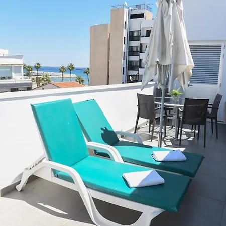 Ibis Styles Larnaca 2*