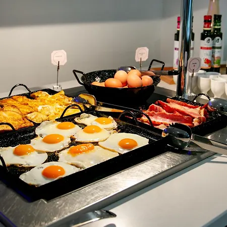 Hotel Ibis Styles Larnaca 2*