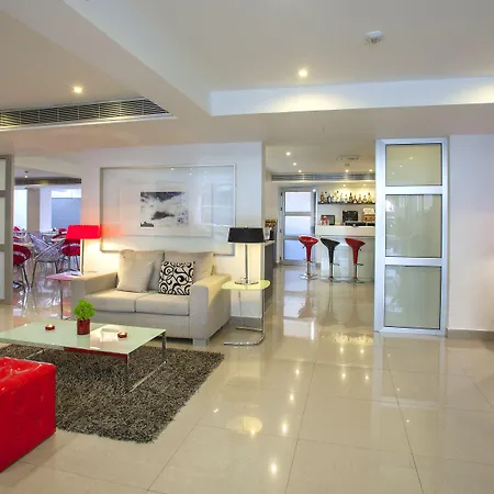 Hotel Ibis Styles Larnaca 2*