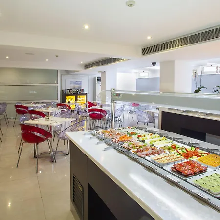 Ibis Styles Larnaca 2*