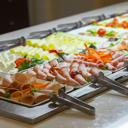Hotel Ibis Styles Larnaca 2*