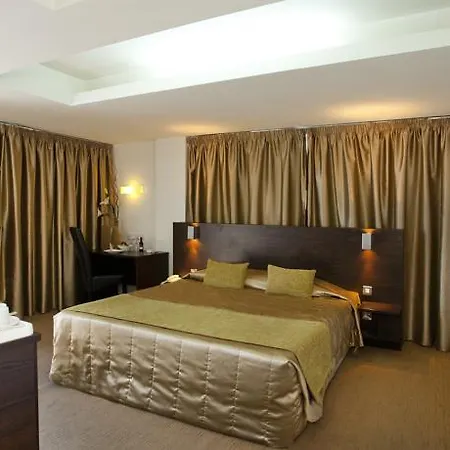 Ibis Styles Larnaca 2*